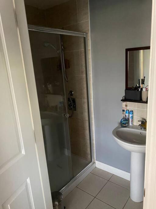 Cheerful 4-Bed Townhouse In Centre Of Newcastle Villa Newcastle  Kültér fotó