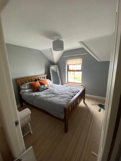 Cheerful 4-Bed Townhouse In Centre Of Newcastle Villa Newcastle  Kültér fotó