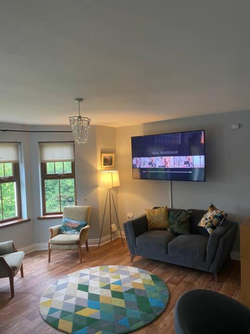 Cheerful 4-Bed Townhouse In Centre Of Newcastle Villa Newcastle  Kültér fotó