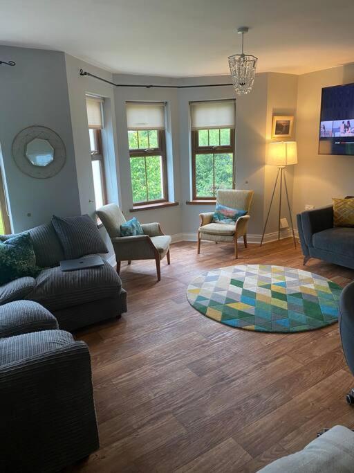 Cheerful 4-Bed Townhouse In Centre Of Newcastle Villa Newcastle  Kültér fotó