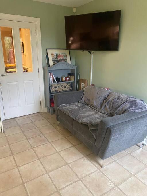 Cheerful 4-Bed Townhouse In Centre Of Newcastle Villa Newcastle  Kültér fotó