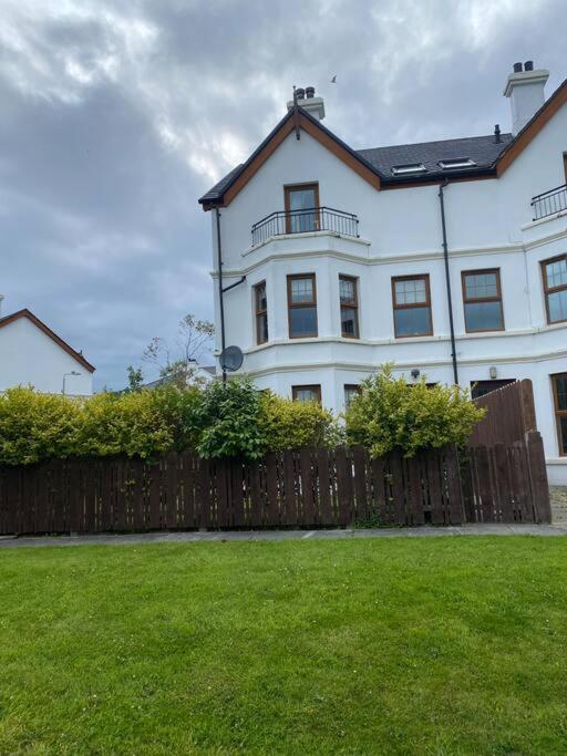 Cheerful 4-Bed Townhouse In Centre Of Newcastle Villa Newcastle  Kültér fotó